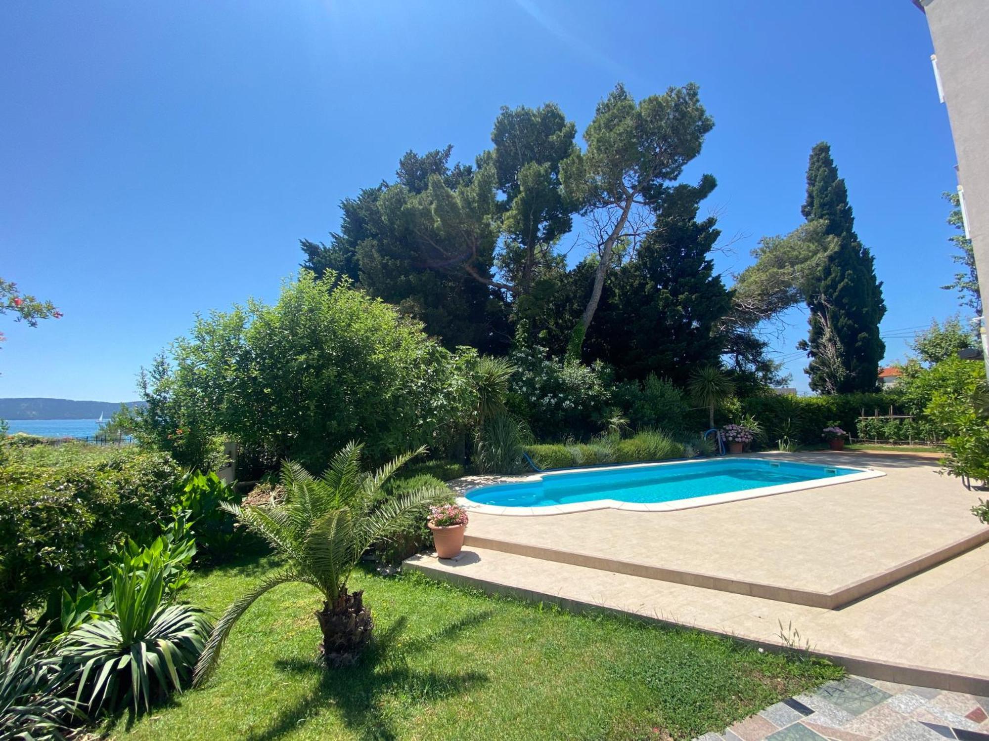 Villa Flora Kaštela Extérieur photo